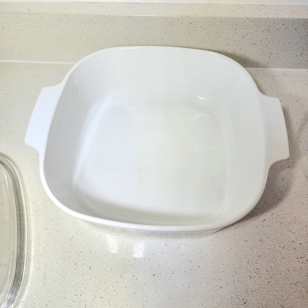 Vintage Corning Ware 4 QT. A-34-B Covered Casserole Dish - Picture 4 of 13